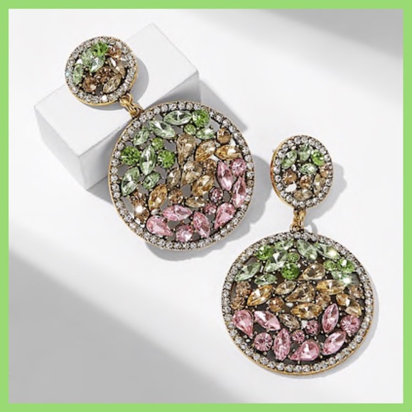 Esperance Engraved Rhinestones Earrings - Picture 1 of 7